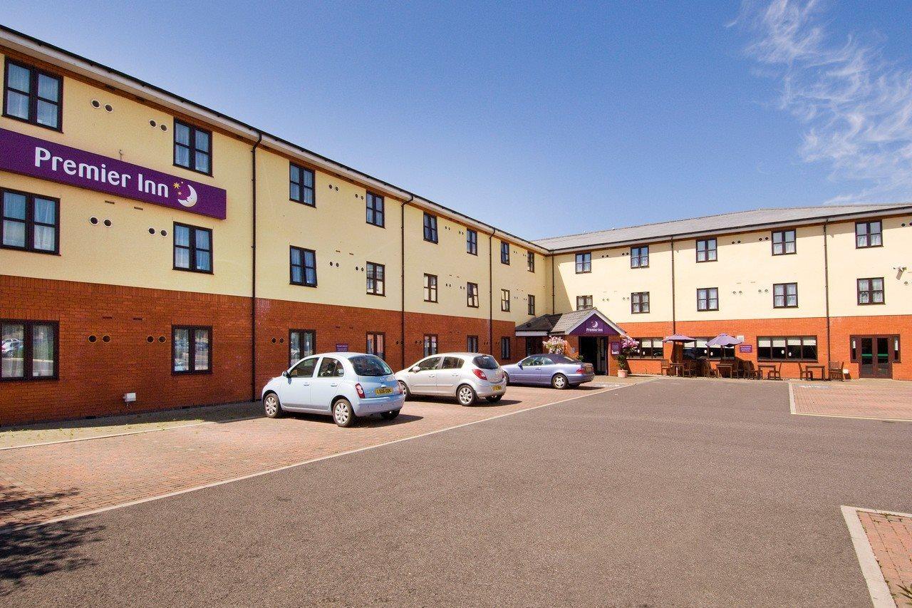 Premier Inn Chichester Exterior foto
