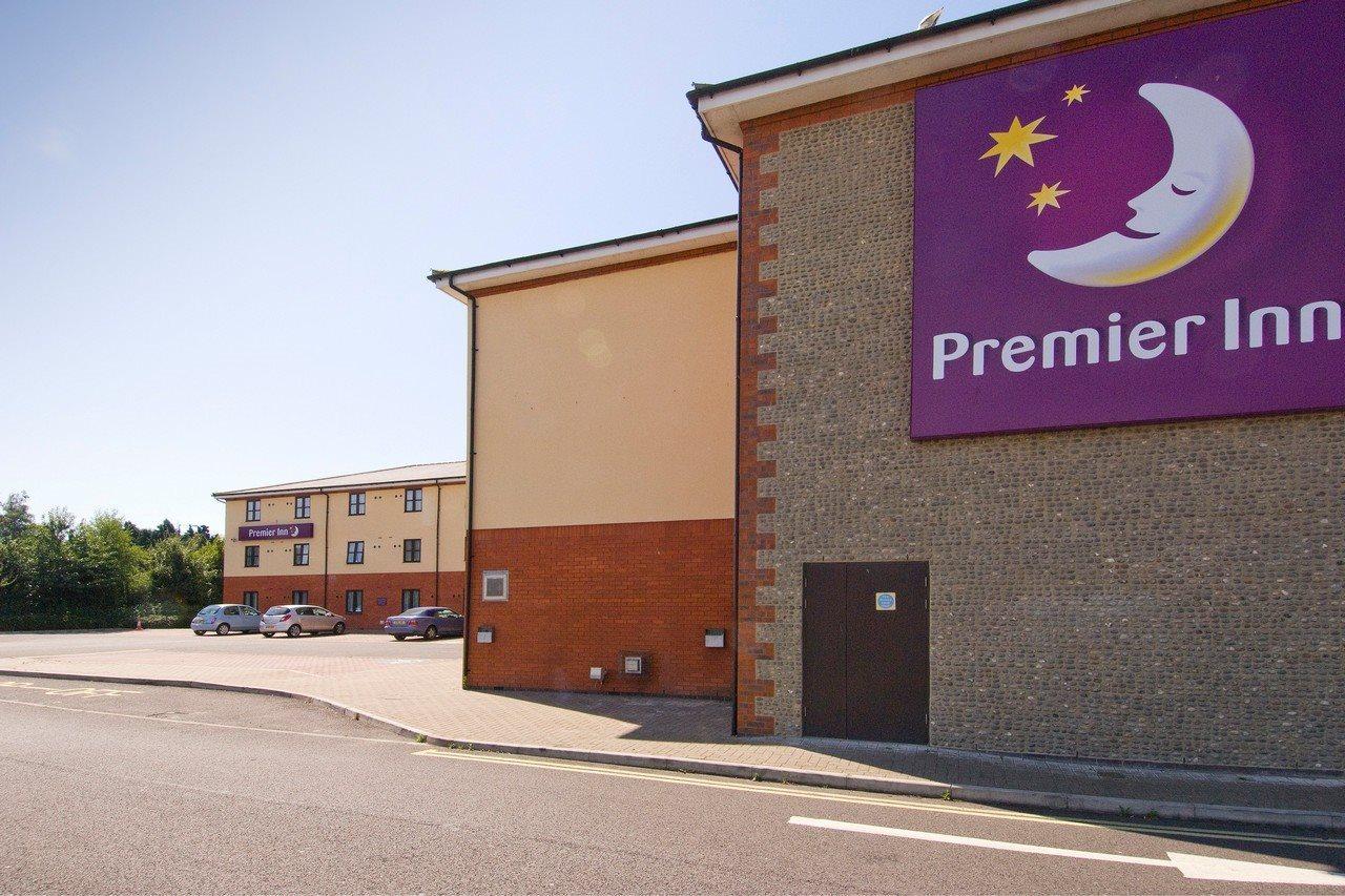 Premier Inn Chichester Exterior foto