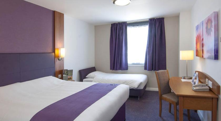 Premier Inn Chichester Zimmer foto